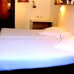 Hostal Gat Xino